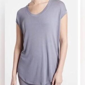 Women's Cloud light Status  Gray Short Sleeve Top